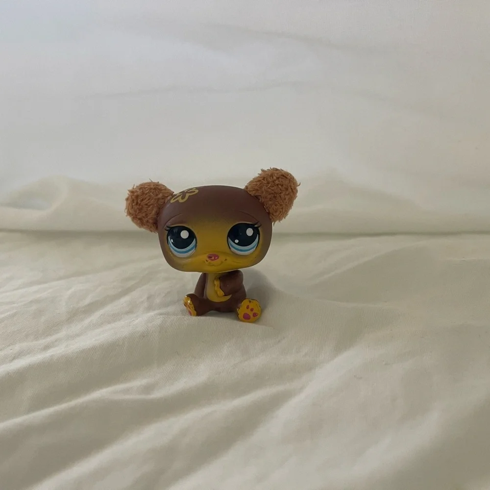 LPS Littlest Pet Shop #2468 Brown Bear with fuzzy/soft ears